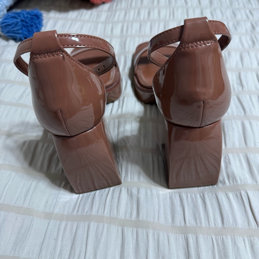 Gianni Bini Sayso Patent Heels - Picture 3 of 4
